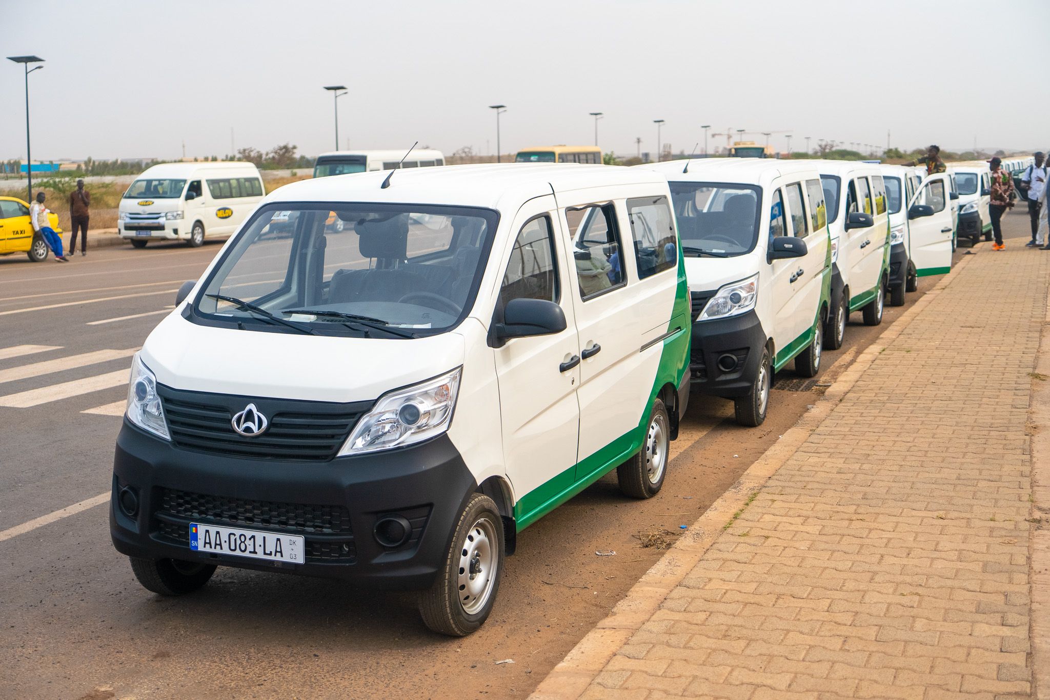 Sénégal : Cérémonie de remise de clés d’un lot de 300 taxis collectifs pour le transport urbain de proximité par le conseil exécutif du transport urbain durable (CETUD)