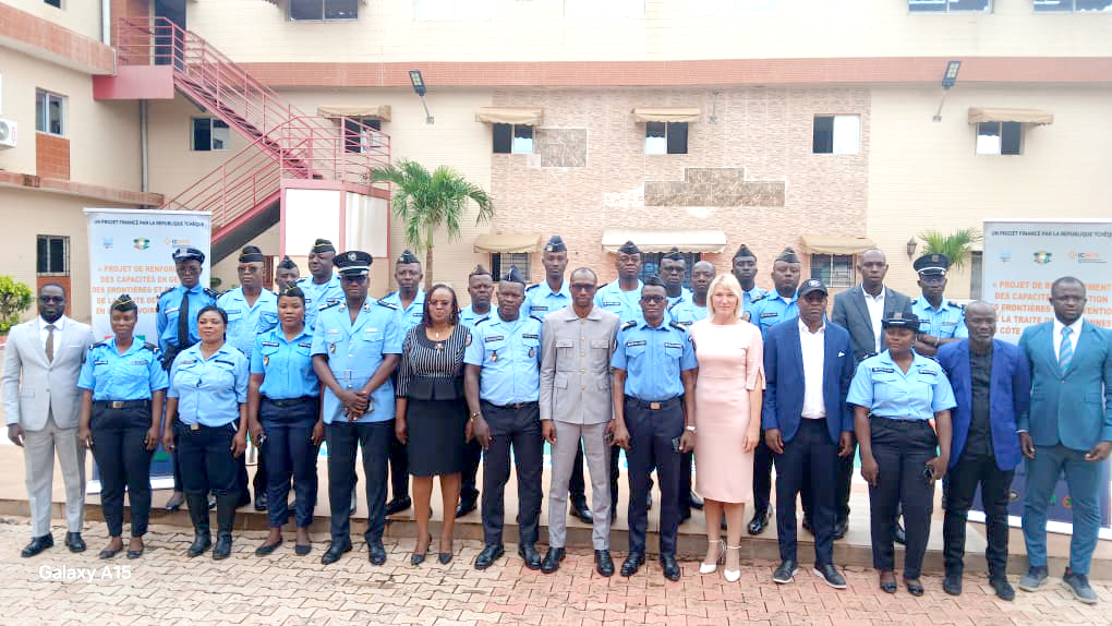 Côte d’Ivoire : renforcement des capacités de 20 officiers et agents pour lutter contre la fraude documentaire aux frontières nord avec le Mali et la Guinée