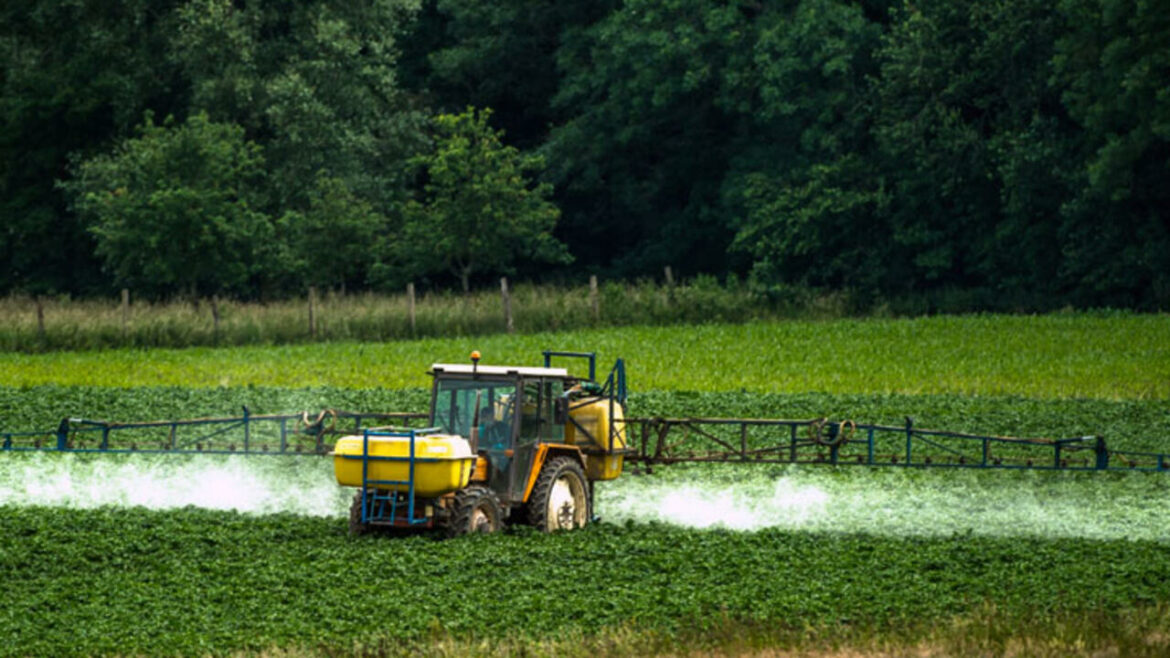 Les exportations de pesticides interdits par l’UE vers l’Afrique sous le feu des critiques