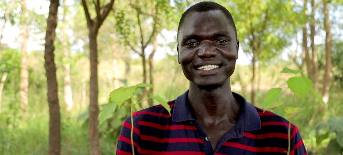 Le combat d’Opira Bosco Okot en Ouganda pour le reboisement des camps de réfugiés