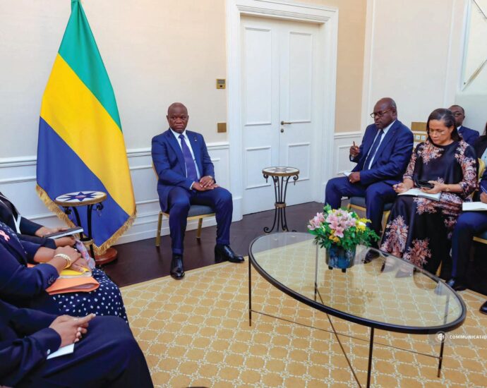 DIPLOMATIE : A Abidjan, OLIGUI NGUEMA annonce de nouvelles mesures en faveur des Gabonais de l’étranger